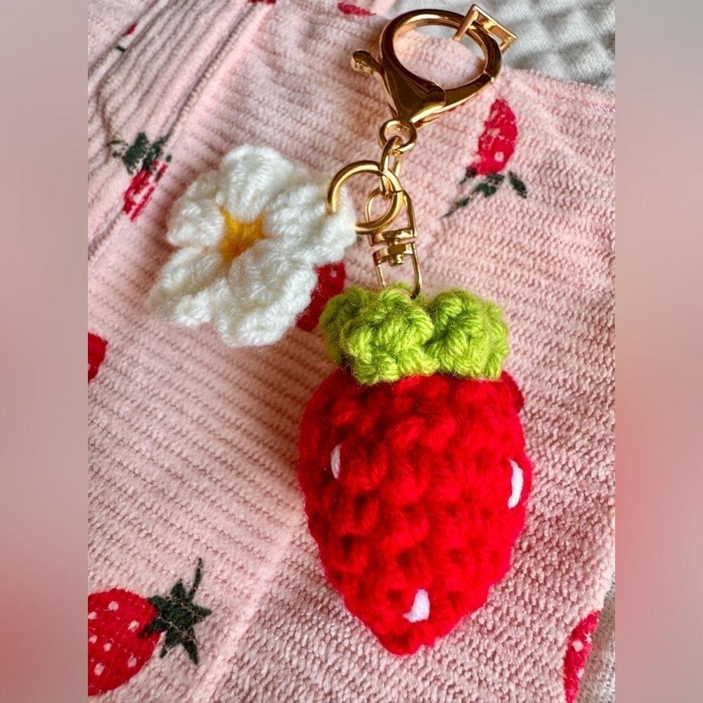 New Pink Corduroy Strawberry Purse Tote Bag w/ Pocket, Zipper, Crochet Accent - Picture 5 of 11